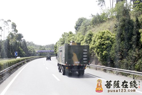 成都文殊院援震纪实3：物资筹集及震区服务