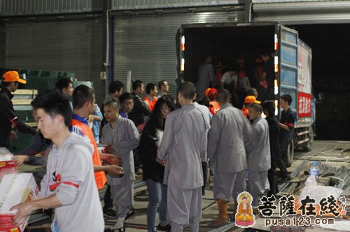 成都文殊院援震纪实3：物资筹集及震区服务