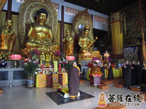 深圳弘法寺举行纪念本焕长老圆寂一周年诵经祈福法会