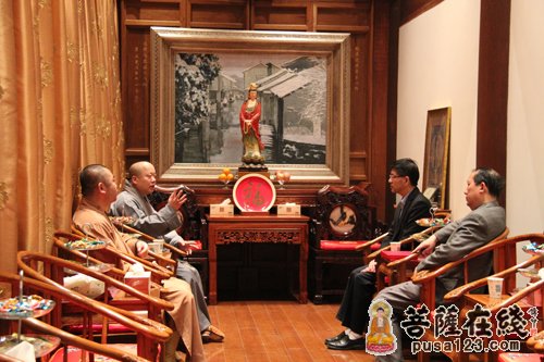 慈善-上海龙华古寺向上海市市红十字会捐款100万元