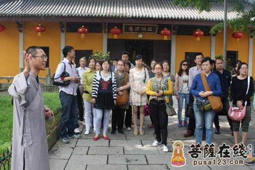 奉化雪窦山资圣禅寺“慈光人生”居士培训班举行