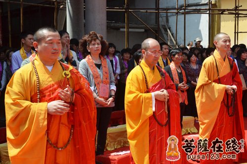上海市佛教协会副秘书长,松江区佛教协会会长,西林禅寺方丈悟端大和尚
