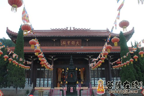 文殊菩萨-文殊菩萨圣诞日 湖北报恩禅寺为当地所有考生祈福