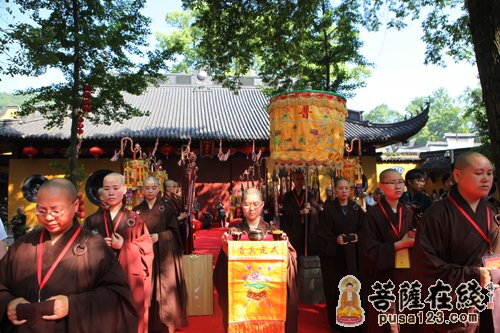 佛教-杭州法镜讲寺智圆法师晋院 印顺大和尚为其送座