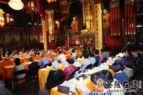 摄影-上海西林禅寺召开“崇恩书画院”成立八周年座谈会