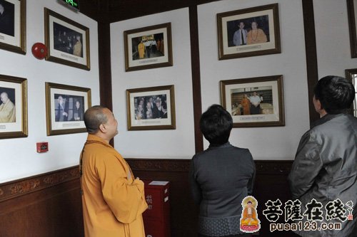 佛教-上海市政协副主席方惠萍考察玉佛禅寺 觉醒大和尚接待