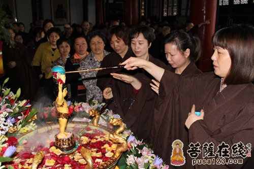 宁波天童禅寺隆重举行释迦太子浴佛祈福法会 — 菩萨