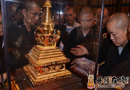 佛教-【净老】17.柏林禅寺僧俗大众恭迎净慧长老遗骨舍利仪式