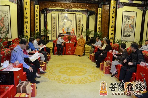 上海市、区、县人大老干部前往玉佛禅寺考察