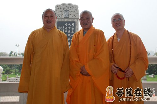 寒山寺-印顺大和尚一行参访寒山寺 秋爽大和尚热情接待