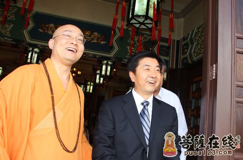 时政-国宗局张乐斌副局长一行到访香港观宗寺 时政-国宗局张乐斌副局长一行到访香港观宗寺