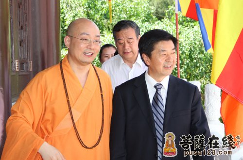 时政-国宗局张乐斌副局长一行到访香港观宗寺 时政-国宗局张乐斌副局长一行到访香港观宗寺