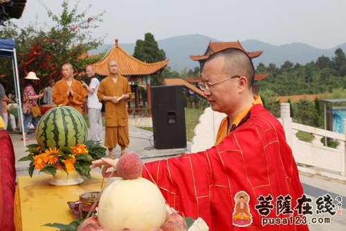 佛教-2013华严文化共修活动    百万大抄经在武汉灵泉寺举行