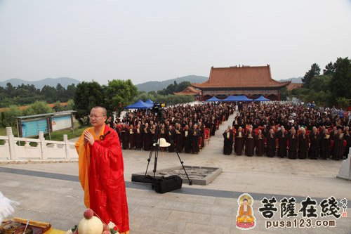 佛教-2013华严文化共修活动    百万大抄经在武汉灵泉寺举行