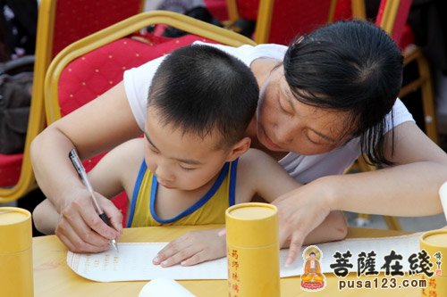 佛教-2013华严文化共修活动    百万大抄经在武汉灵泉寺举行