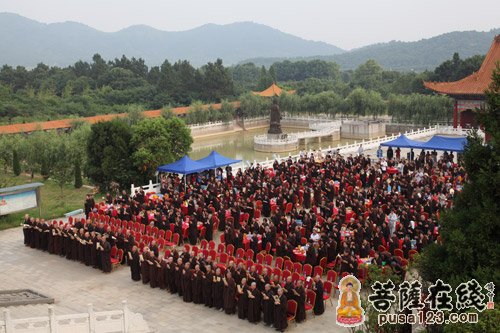 佛教-2013华严文化共修活动    百万大抄经在武汉灵泉寺举行