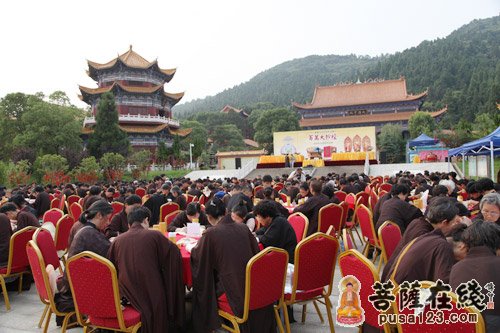 佛教-2013华严文化共修活动    百万大抄经在武汉灵泉寺举行