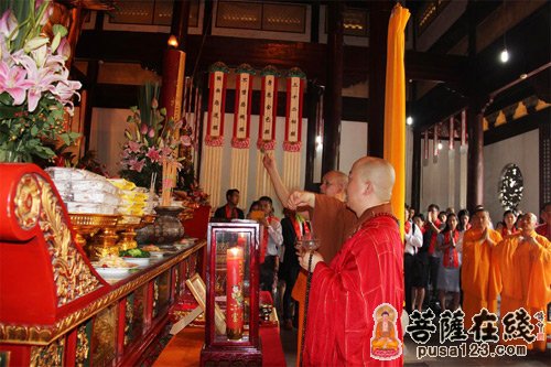 泰国历史-龙华古寺隆重举行泰国双城圣佛安奉仪式