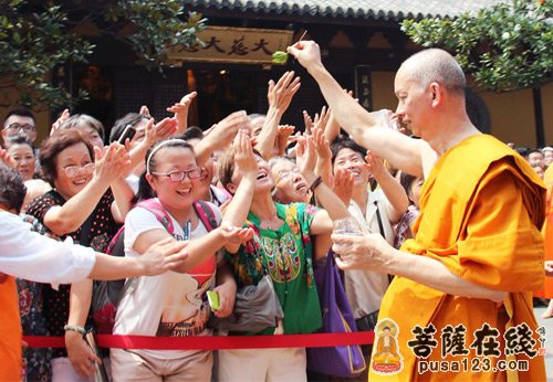 泰国历史-龙华古寺隆重举行泰国双城圣佛安奉仪式