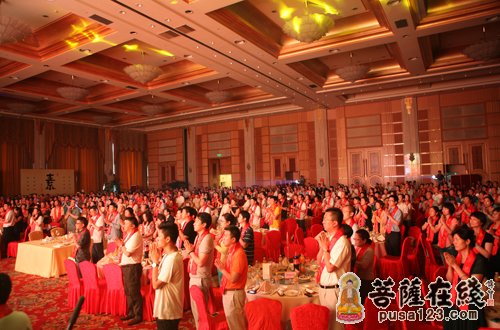 龙华古寺净素月饼品尝会在上海国际会议中心举