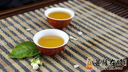 早上喝茉莉花茶好吗
