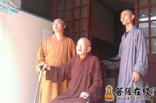苏州寒山书院第三届在家众培训班学员们参访寒山寺