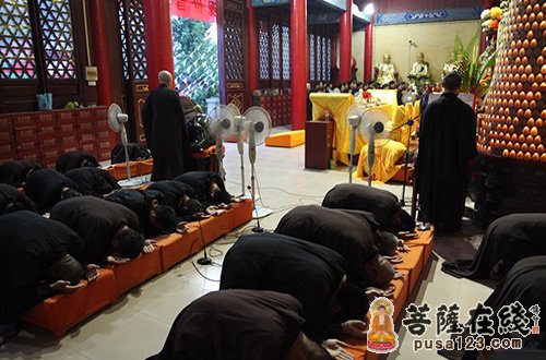 山东淄川普照寺举行传授在家菩萨戒法会