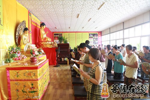 龙泉寺-印顺大和尚主持唐山龙泉寺地震遇难者超度放生法会