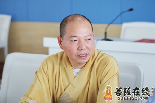 烈日当空 上海玉佛禅寺酷暑慰问普陀区交警支队