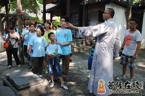 寒山寺举办苏州北桦林公司“一日佛教体验”活动
