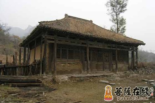 千年古刹存历代修缮文物 北京灵岳寺成古建活