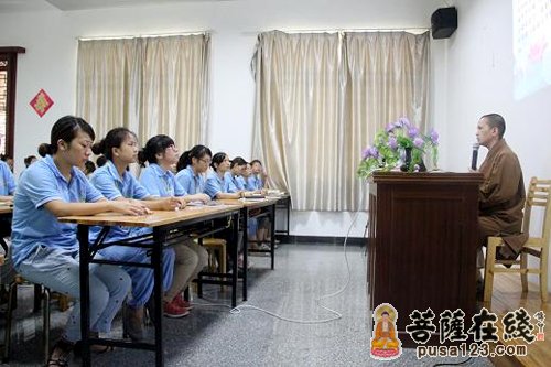 金山寺-抚州大金山寺夏令营营员朝拜万佛塔之旅