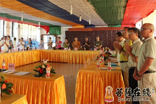 佛教-武汉灵泉寺成功举办健康禅社会化服务研讨会