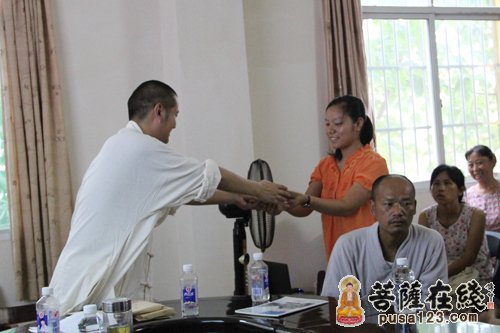 佛教-湖北咸宁市咸安区佛教协会举行“善财助学计划”(图文)