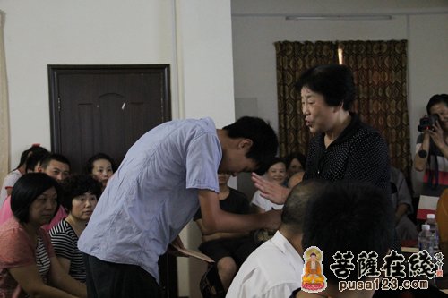 佛教-湖北咸宁市咸安区佛教协会举行“善财助学计划”