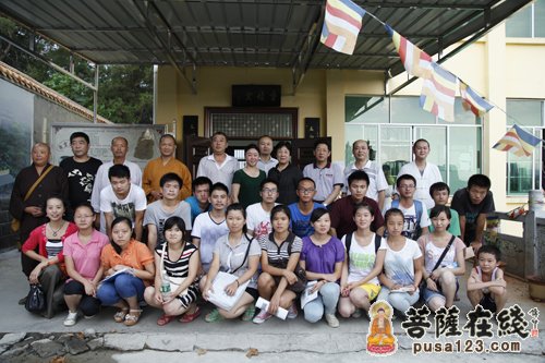 佛教-湖北咸宁市咸安区佛教协会举行“善财助学计划”