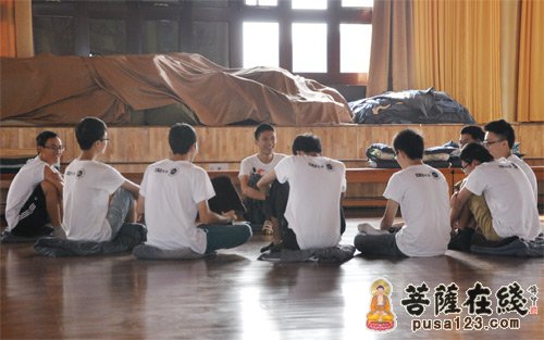 大佛禅院-峨眉山大佛禅院举行大学生心灵环保体验营 大佛禅院-峨眉山大佛禅院举行大学生心灵环保体验营