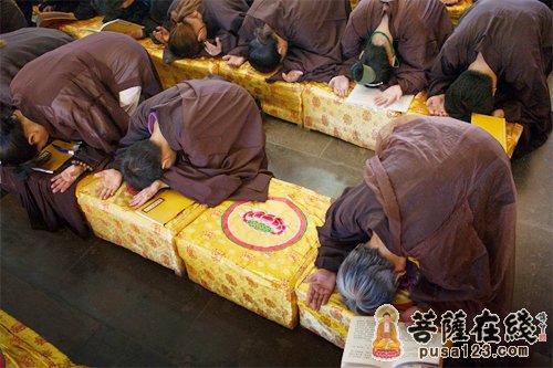 东林寺-青年学子参礼东林寺净土祖庭  大安大和尚为皈依弟子授戒