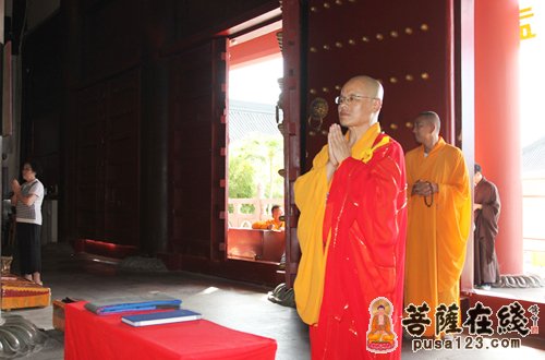南山寺-三亚南山寺于2013佛欢喜日举行盂兰盆法会