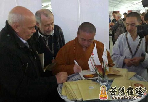 少林武术-普京邀请少林功夫助阵俄罗斯国际军乐节 惊艳莫斯科