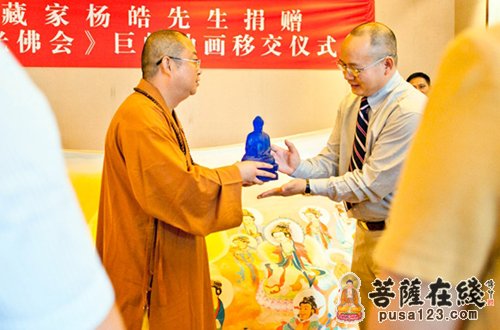 油画人物-美籍收藏家向黄石东方山弘化禅寺捐赠巨幅油画