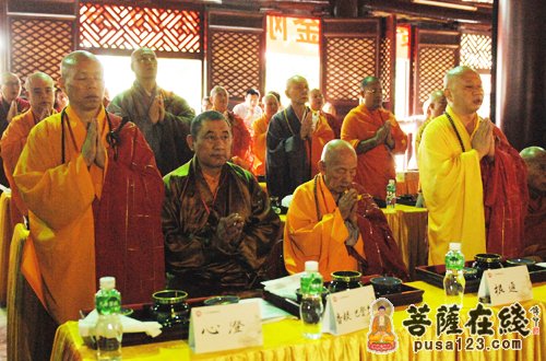 颂扬六祖文化 广州光孝寺举行千人诵经暨名家书画展