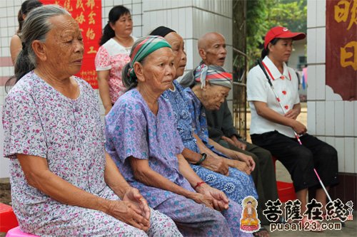 海南省佛教协会捐款22万元修缮白沙县七坊镇敬老院图片