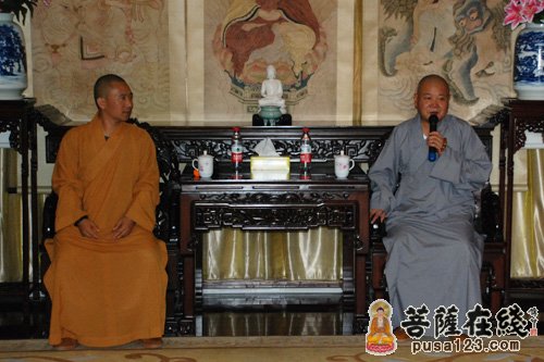 佛教-加拿大、美国佛教参访团参访寒山寺 秋爽大和尚接待