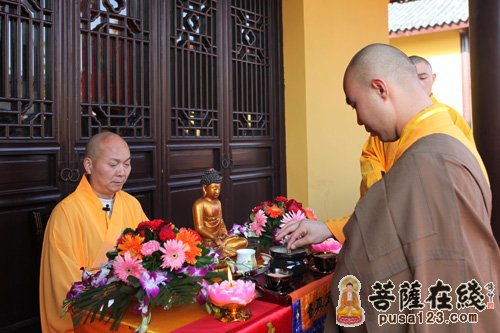 上海崇明广福讲寺举行玄光法师荣膺方丈升座庆典