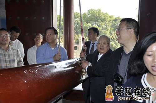 寒山寺-“孙中山与宋庆龄研讨会”访问团参访苏州寒山寺