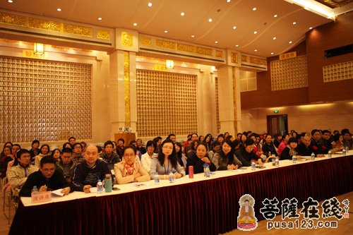 摄影-上海玉佛禅寺举行青年学佛者沙龙演讲交流活动