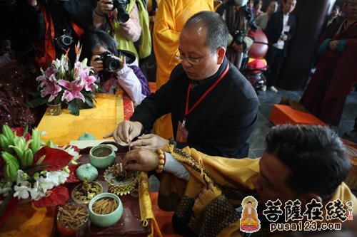 佛教-西哈努克亲王逝世一周年追思法会在龙泉崇仁寺举办