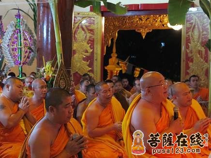 佛教-西双版纳总佛寺举办供养“维仙达腊”经书法会