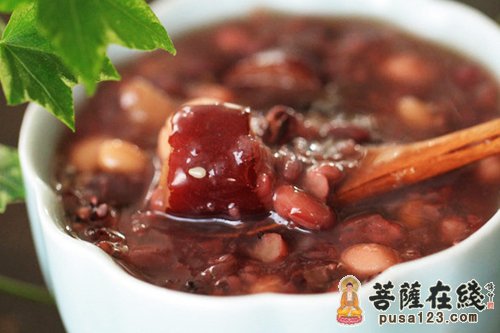 苏州寒山寺再施“腊八粥” 祝愿信众与佛结善缘